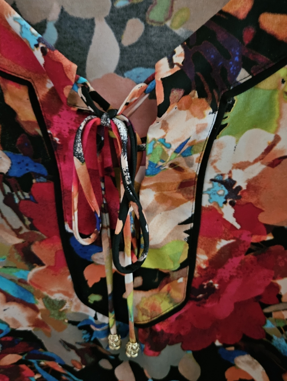 Susan Graver Black Multicolor Floral Tie-Neck Long Sleeve Top 2X - Picture 8 of 14